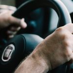 Pourquoi les amortisseurs jouent-ils un rôle crucial dans la sécurité de votre voiture ?