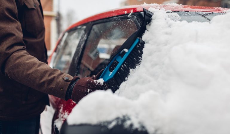 26-Comment prévenir les dommages causés par l'accumulation de neige sur votre voiture